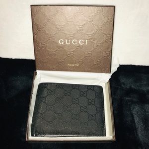 Authentic Gucci black signature Wallet